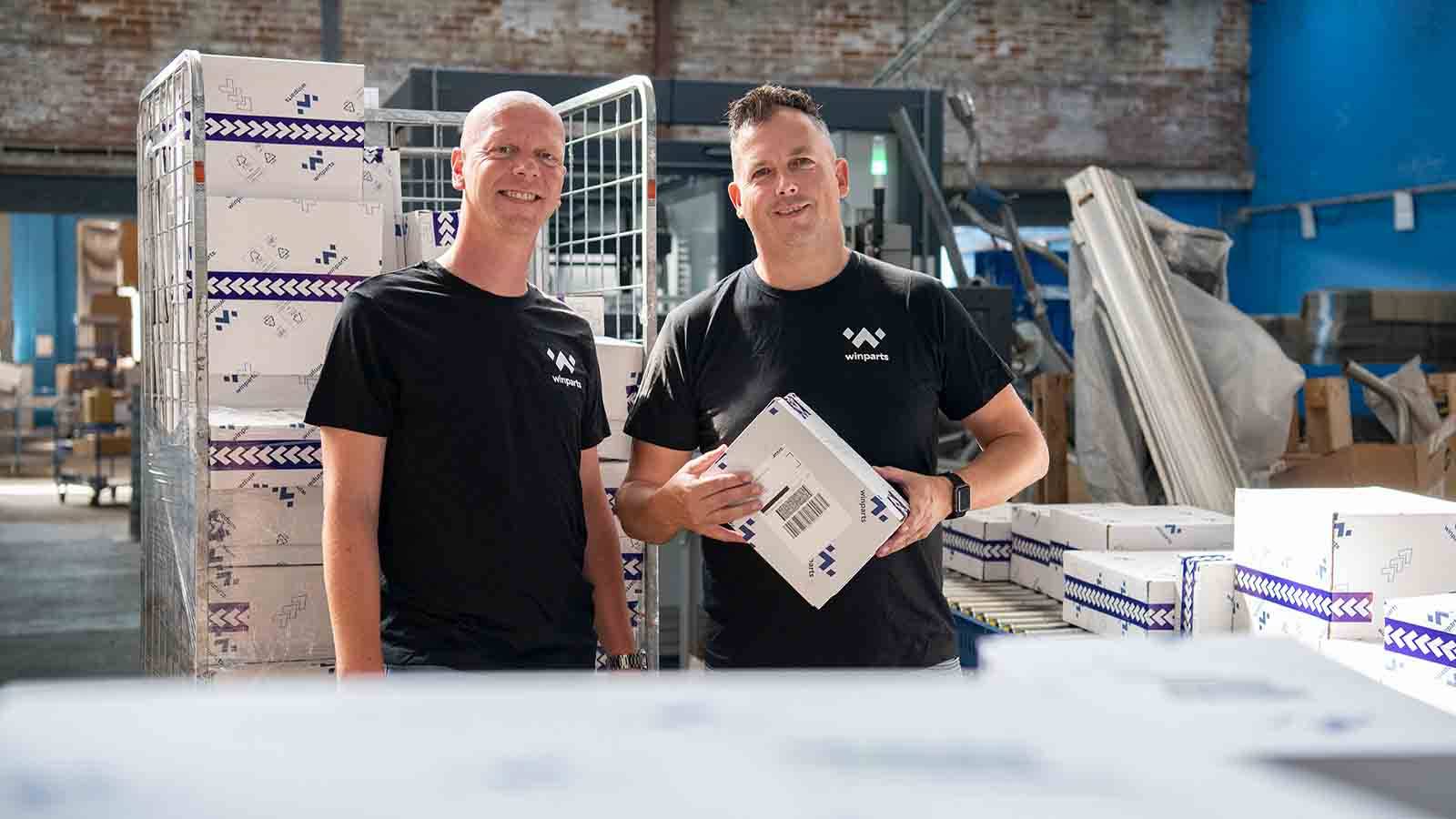 Winparts collega's op de verzendafdeling