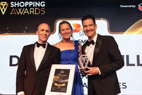 Uitreiking DS Smith Sustainability Award aan Dille & Kamille tijdens de Shopping Awards