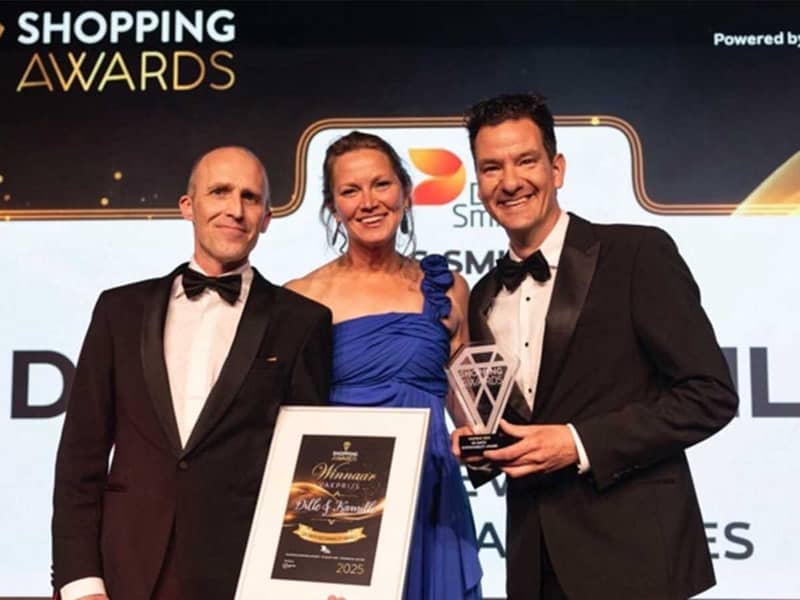 Uitreiking DS Smith Sustainability Award aan Dille & Kamille tijdens de Shopping Awards