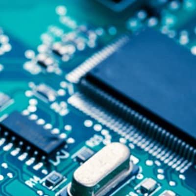 Blaue Elektronikplatte.