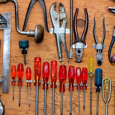 Unterschiedliche Werkzeuge.