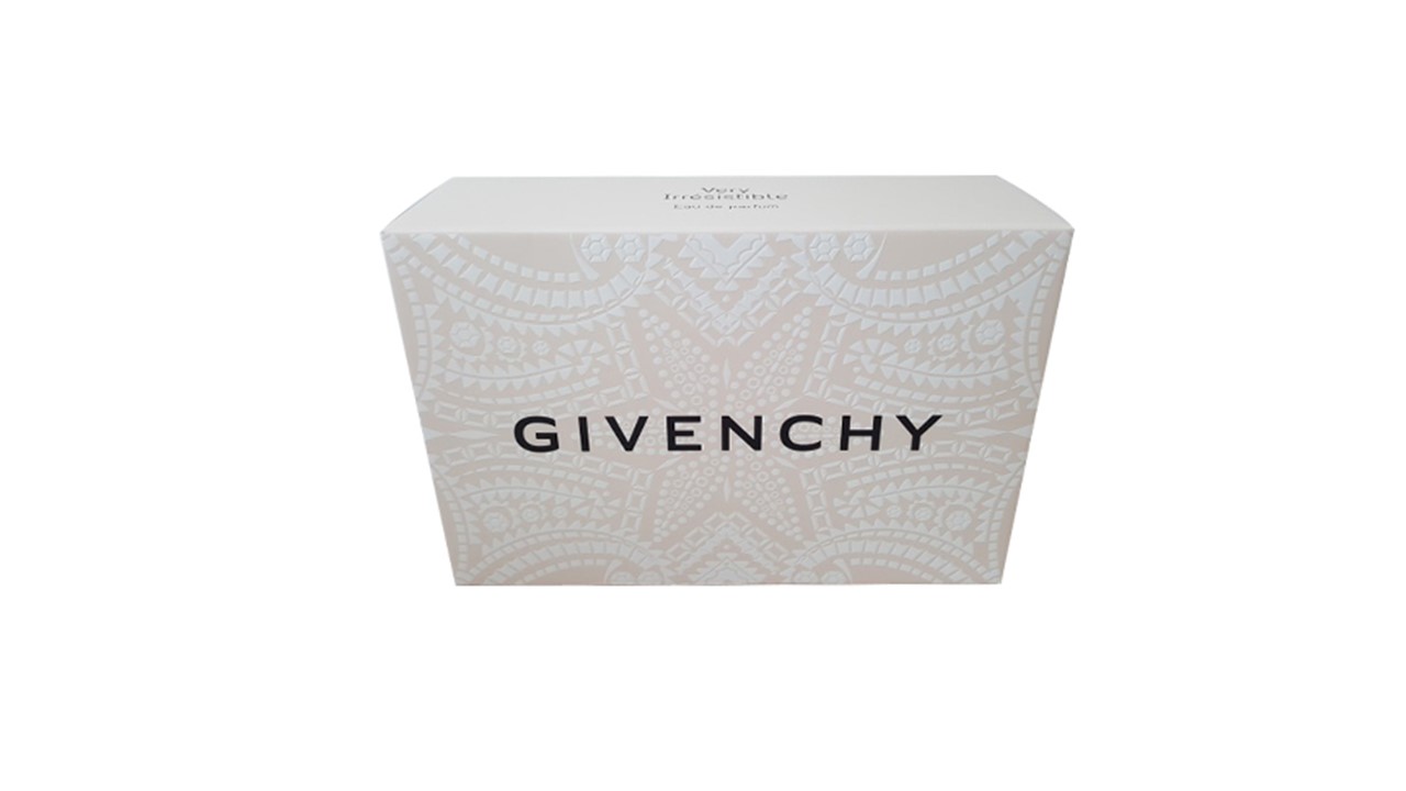 Weiße Geschenkverpackung von Givenchy.