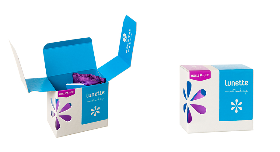 Duurzame verpakking van Lunette bedrukt in blauw en witte, voorzien van biologisch afbreekbaar folie