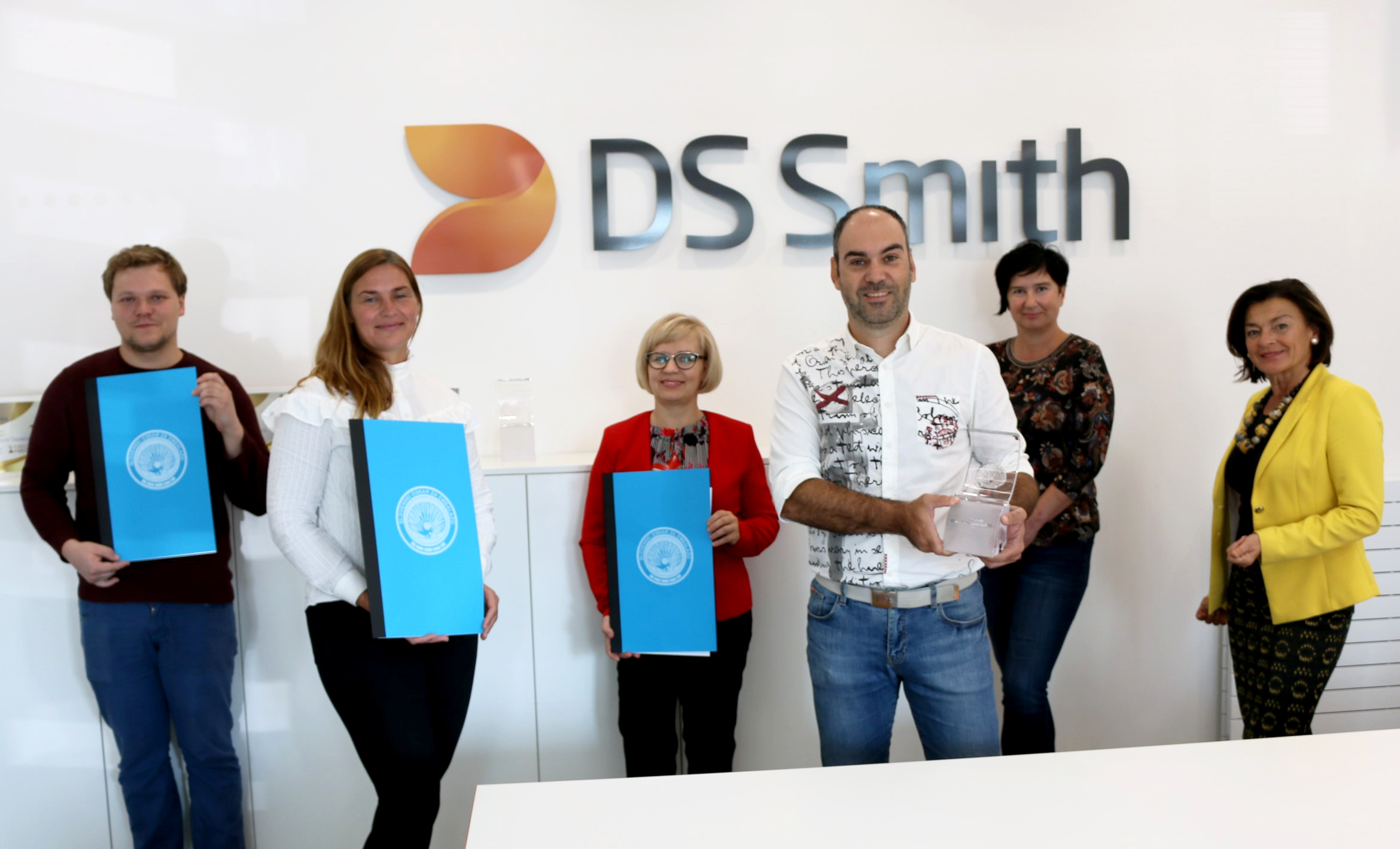 Ekipa DS Smith Slovenija prejela nagrado Slovenski oskar za embalažo