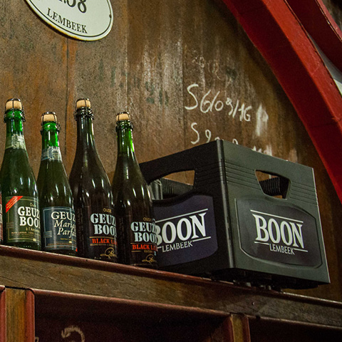The Ideal Partner for Designing a Unique and Memorable Reusable Beer Crate