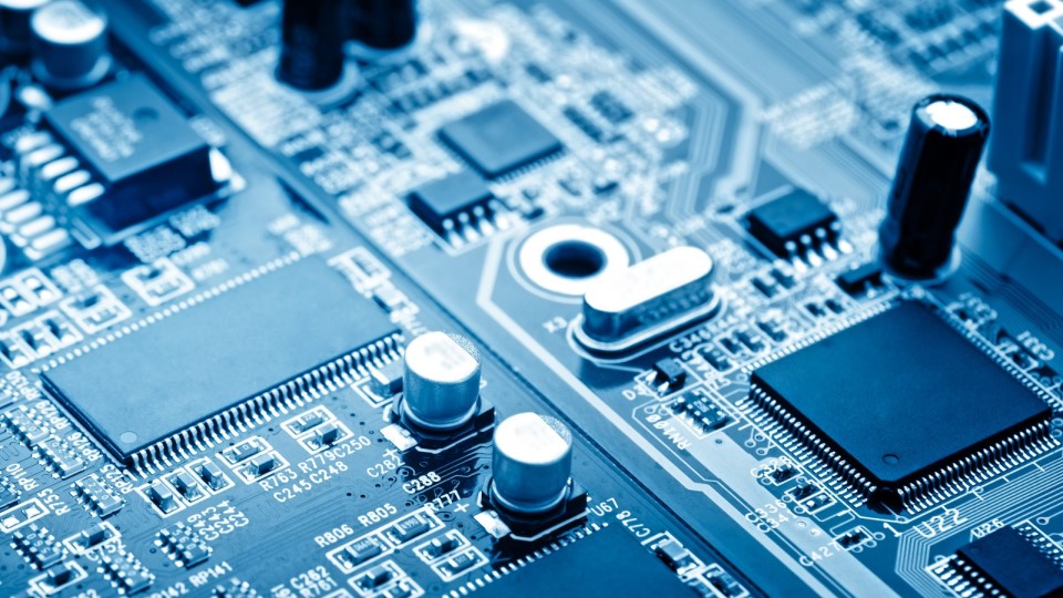 Eine blaue Elektronikplatte.