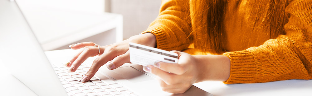 Packaging for e-commerce and internet retailing