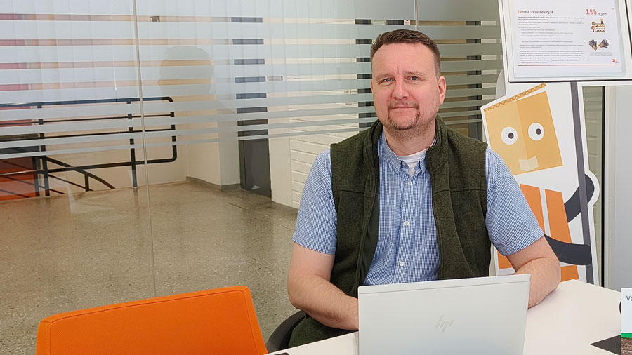 Jani Takalo edistää turvallisuutta työpaikallaan DS Smithissä