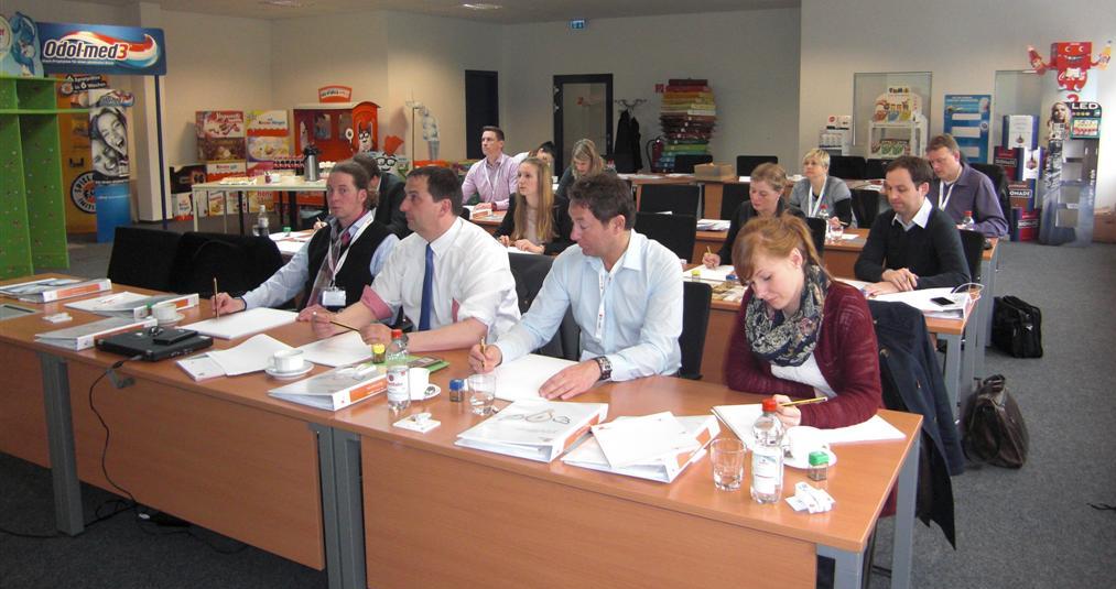 Taller sobre displays durante la PackRight Academy en Alemania