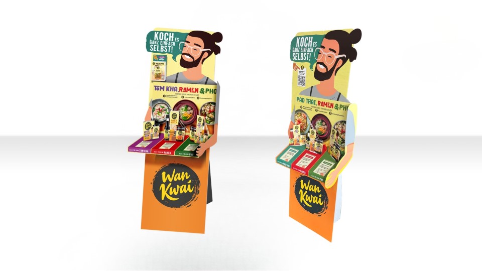 Wan Kwai Verkaufsaufsteller aus Wellpappe.