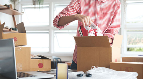 uitpakken van webshopdoos