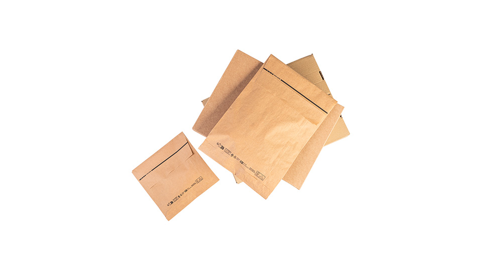 bruine papieren verzendzakken